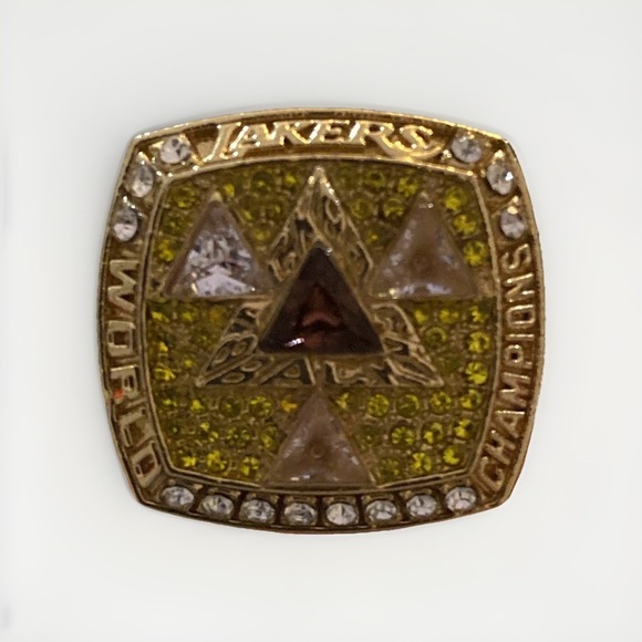 Other - Kobe‎ Bryant -2002 World Champions Los Angeles Lakers REPLICA Ring